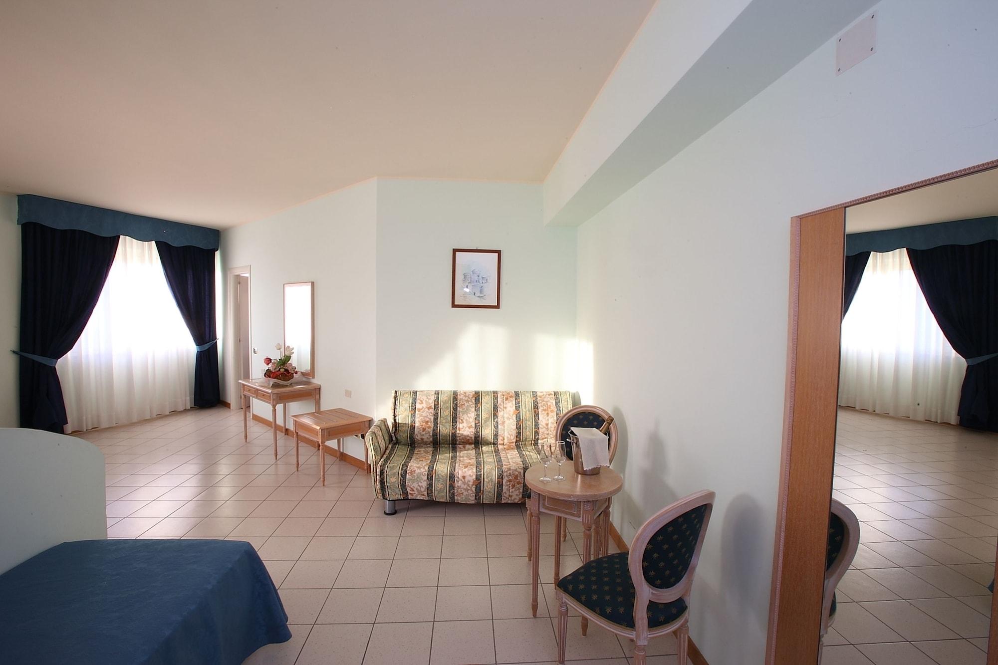 Partenone Resort Hotel Риаче-Марина Экстерьер фото