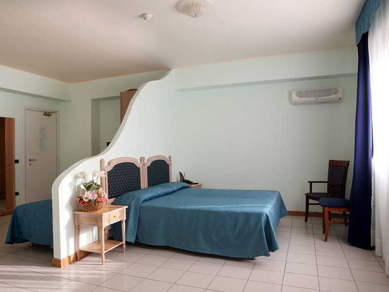 Partenone Resort Hotel Риаче-Марина Экстерьер фото