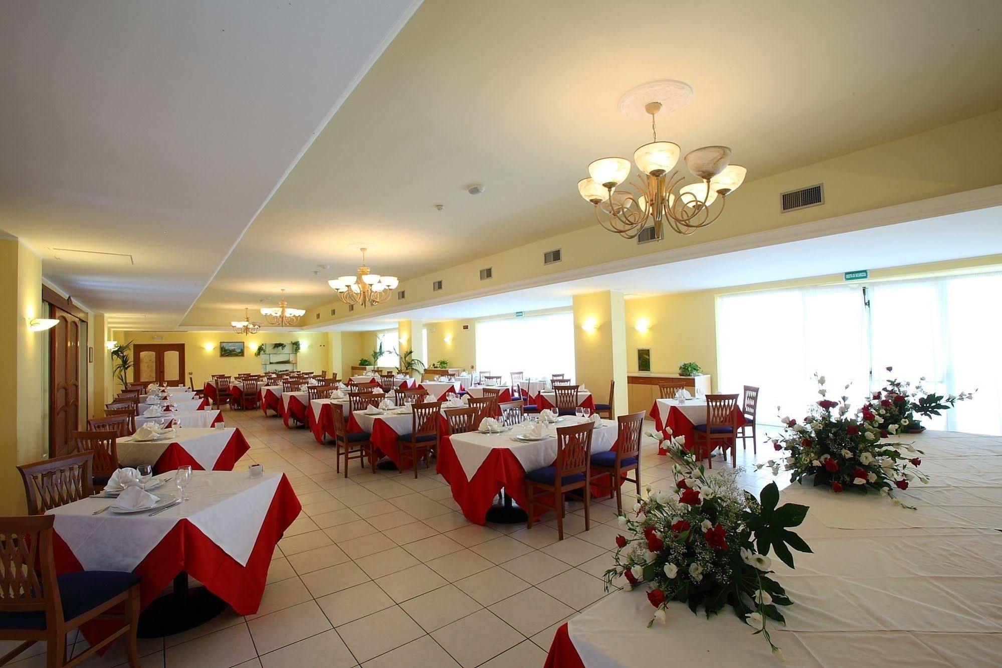 Partenone Resort Hotel Риаче-Марина Экстерьер фото